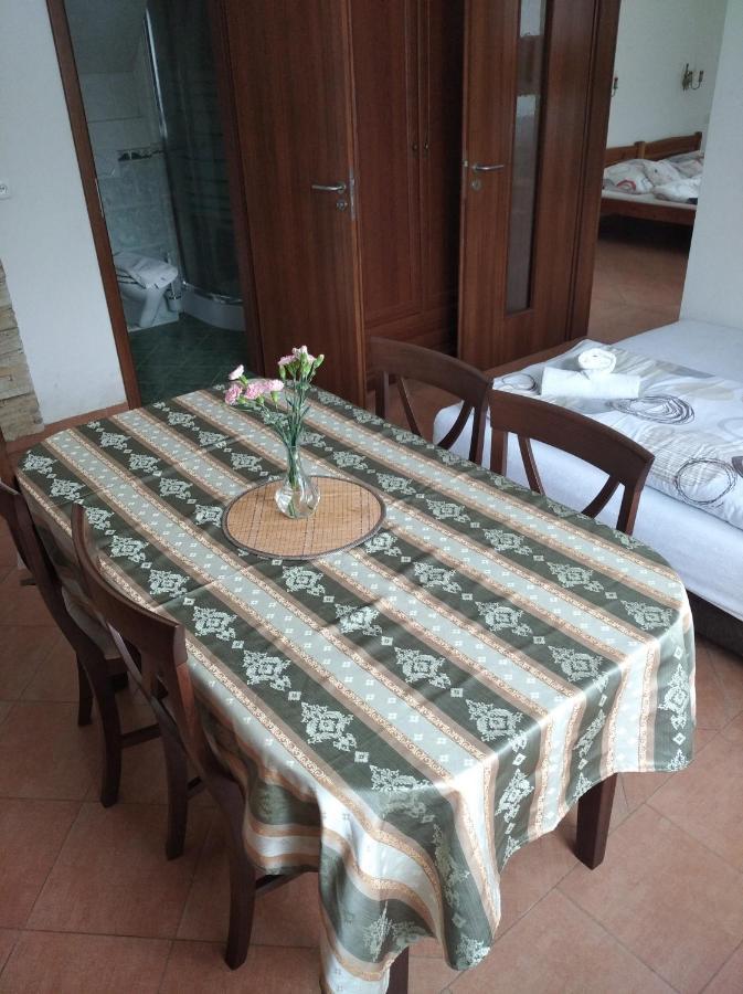Dvur U Kaplicky Apartamento Žďár nad Sázavou Exterior foto